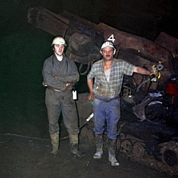Mine de Mairy 1977_01 08.jpg: Mine Mairy - Départ en retraite Clause - Bibert