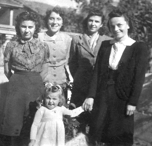 1944 - Julienne et Maris-Thérèse BIBERT + amies