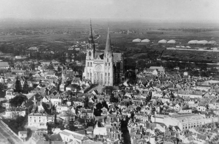 Cathédrale de Chartres - Photo aérienne - Vers 1925