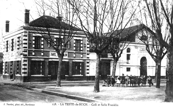 Caf� et salle Franklin � La Teste de Buch 