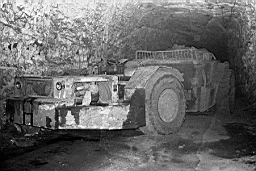 Mine de Mairy 039.jpg: Mine de Mairy - Camion JOY EXPADUMP - 1973