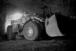 Mine de Mairy 051.jpg: Mine de Mairy - Caterpillar 980 - 1975