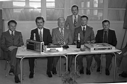 Mine de Mairy 1978a 14.jpg: Mine de Mairy - Départs en retraite Pettazzoni, Pacini, Thomas, Wisniewski, Flenghi - Girod