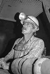 Mine de Mairy 1979_06 05.jpg: Mine de Mairy - Départ en retraite de Gonella Gildo