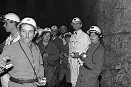 Mine de Mairy 1979_12_07 04.jpg: Mine de Mairy - Visite de M. Guillaume , Président de la FNSEA