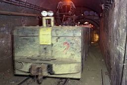 Mine de Mairy 1980_05a 04.jpg: Mine de Mairy - Le culbuteur