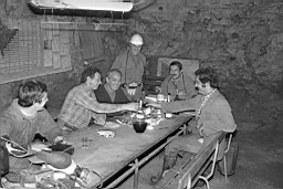 Mine de Mairy 1980_11_28 02.jpg: Mine de Mairy - Dernier tir de Hanf Harry - Kowalewski, Merjai, Hanf, Gnemmi, Brychy, Armellin Ghislain