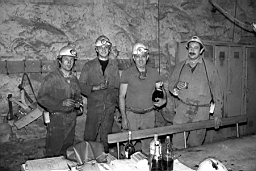 Mine de Mairy 1980_11_28 03.jpg: Mine de Mairy - Dernier tir de Hanf Harry - Garchet, Wachowiak, Hanf, Brychy
